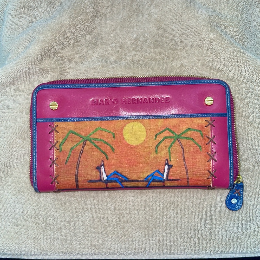 Mario Hernandez Wallet feat. artist Debilzan Tropical Scene